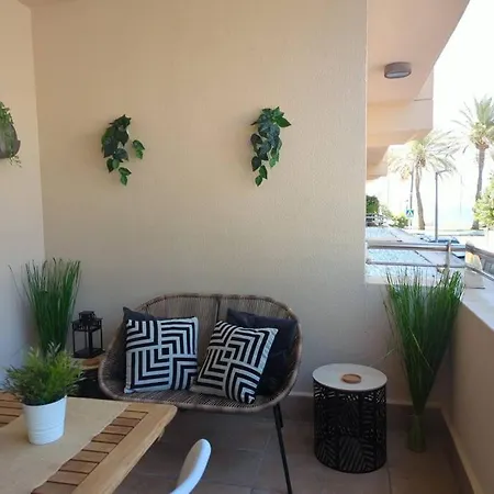 Noray Playa Seafront, San Pedro De Alcantara * 马尔韦利亚