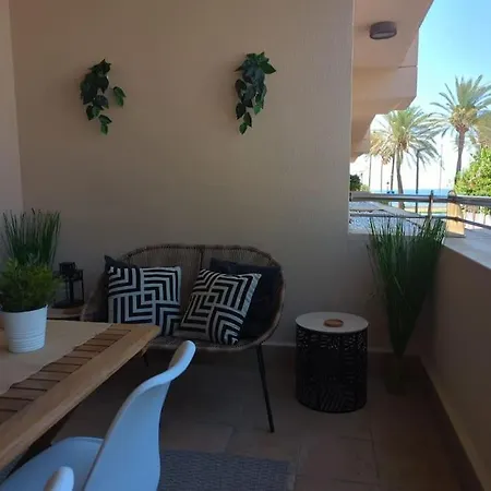 Noray Playa Seafront, San Pedro De Alcantara * 马尔韦利亚
